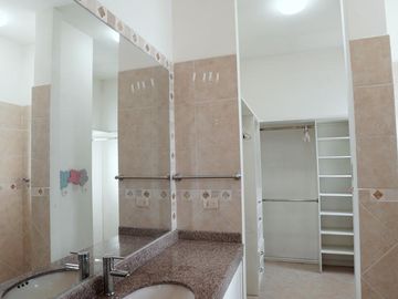 Venta Casa en San Pedro Garza García, Jerónimo Siller, Nuevo león, México