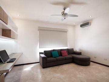 Venta Casa en San Pedro Garza García, Jerónimo Siller, Nuevo león, México