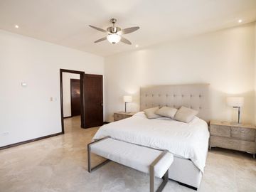 Venta Casa en San Pedro Garza García, Jerónimo Siller, Nuevo león, México
