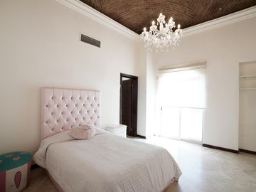 Venta Casa en San Pedro Garza García, Jerónimo Siller, Nuevo león, México