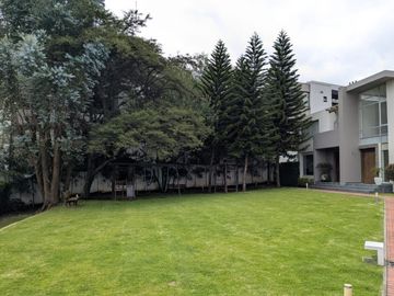 CASA DE VENTA 3 DORMITORIOS CUMBAYA SECTOR EL NACIONAL
