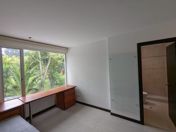 CASA DE VENTA 3 DORMITORIOS CUMBAYA SECTOR EL NACIONAL