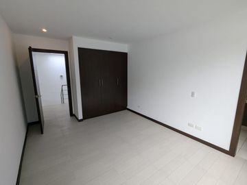 CASA DE VENTA 3 DORMITORIOS CUMBAYA SECTOR EL NACIONAL
