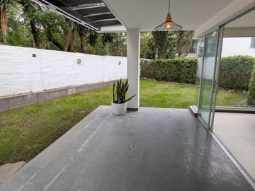 CASA DE VENTA 3 DORMITORIOS CUMBAYA SECTOR EL NACIONAL