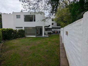 CASA DE VENTA 3 DORMITORIOS CUMBAYA SECTOR EL NACIONAL