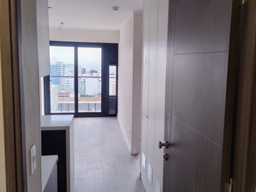 LINDO DEPARTAMENTO DE ESTRENO EN MIRALORES