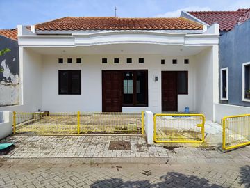 Dijual Rumah Siap Huni di Perumahan Bukit Palma Citraland Surabaya Barat