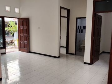 Dijual Rumah Siap Huni di Perumahan Bukit Palma Citraland Surabaya Barat
