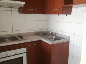 Departamento, Estación Central, San Alberto Hurtado/Ecuador. 32mt2, piso 8