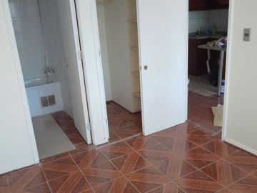 Departamento, Estación Central, San Alberto Hurtado/Ecuador. 32mt2, piso 8