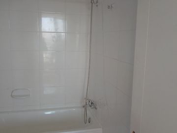 Departamento, Estación Central, San Alberto Hurtado/Ecuador. 32mt2, piso 8