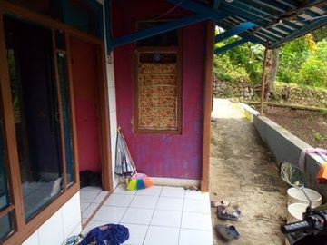 Rumah Luas 168 M2 LT 182 M2 untuk Tempat Kost, Cipulus, Ngamprah, Bandung Barat