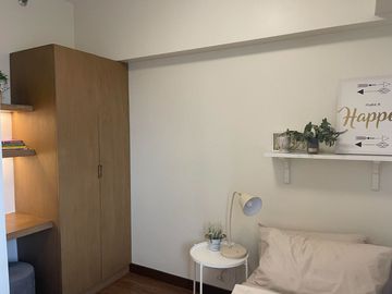 𝟏𝟐% 𝐃𝐏 𝐏𝐑𝐎𝐌𝐎|𝐒𝐎𝐍𝐎𝐑𝐀 𝐆𝐀𝐑𝐃𝐄𝐍 𝐑𝐄𝐒𝐈𝐃𝐄𝐍𝐂𝐄𝐒 2 Bedroom Condo in Alabang Zapote Rd. Las Piñas City at the back Robinsons Place