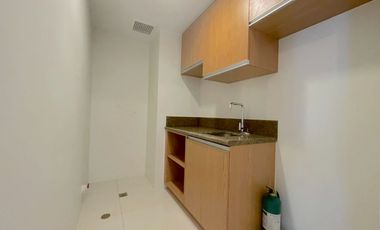1BR CONDO UNIT WITH PARKING FOR SALE - Madison Park West, BGC