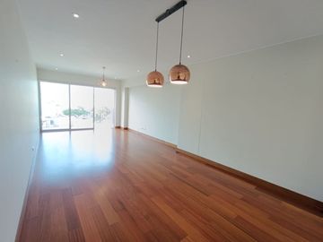 🏡✨¡Alquiler De Exclusivo Y Moderno Departamento Con Terraza En Miraflores✨🏡⁣ ⁣