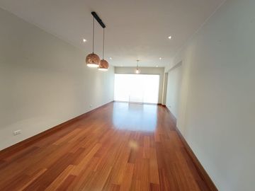 🏡✨¡Alquiler De Exclusivo Y Moderno Departamento Con Terraza En Miraflores✨🏡⁣ ⁣