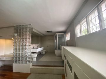 FOR SALE: 6-Bedroom Single-Family House in Ayala Alabang, Muntinlupa City - CTD