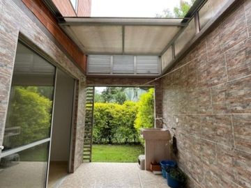 CASA SECTOR GALICIA  PEREIRA