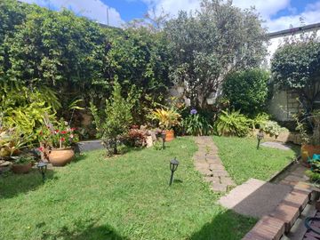 Excelente oportunidad de Vivenda ó Inversión, casa en Niza