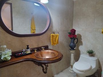 Excelente oportunidad de Vivenda ó Inversión, casa en Niza