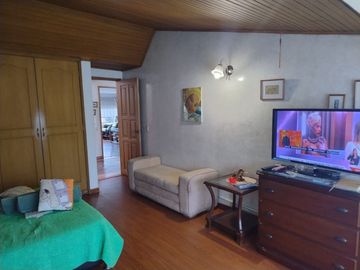 Excelente oportunidad de Vivenda ó Inversión, casa en Niza