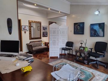 Excelente oportunidad de Vivenda ó Inversión, casa en Niza
