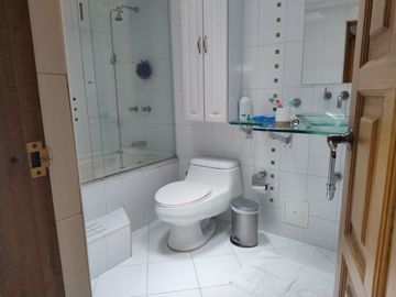 Excelente oportunidad de Vivenda ó Inversión, casa en Niza