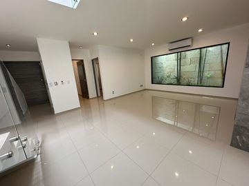 Casa de lujo en Fracc. Cumbres del Lago, Querétaro.