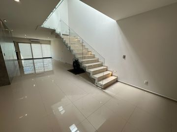 Casa de lujo en Fracc. Cumbres del Lago, Querétaro.