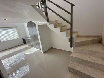 Casa de lujo en Fracc. Cumbres del Lago, Querétaro.