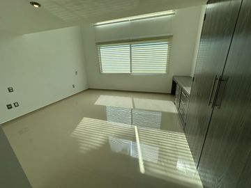Casa de lujo en Fracc. Cumbres del Lago, Querétaro.