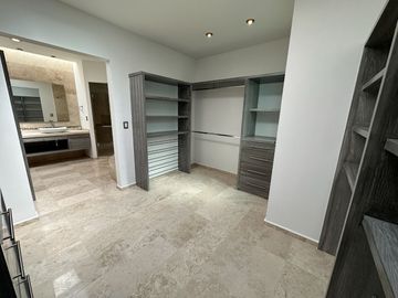 Casa de lujo en Fracc. Cumbres del Lago, Querétaro.