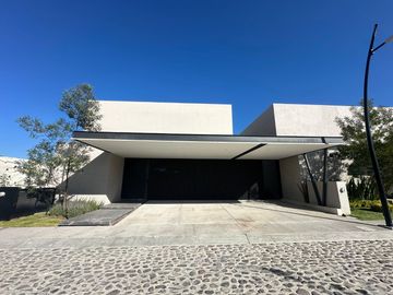 Residencia de lujo en Lomas del Campanario Norte, Querétaro.