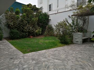 Oferta, bajó de precio ! Vendo casa en avenida Las Artes Nortes .San Borja