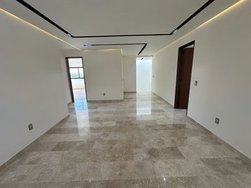 Casa con alberca en Fracc. La Espiga, Querétaro.