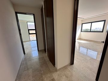 Casa con alberca en Fracc. La Espiga, Querétaro.