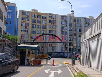 Departamento Amplio En Los Jardines De Surco