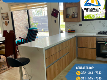 HERMOSA Y LUJOSA CASA EN VENTA EN LOMA DE TIGRA ACACIAS META