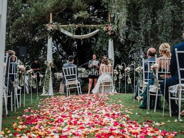 ¡oportunidad Única! Vendo Casa Con Centro De Eventos En Funcionamiento