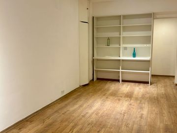 Departamento en Venta en Retiro - Apto Profesional 80 m²
