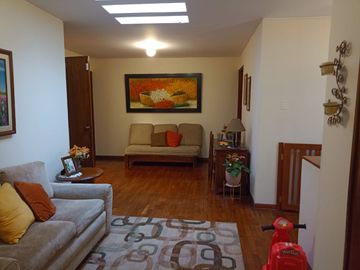 Acogedora Casa en VENTA en Surco con excelentes acabados🏡