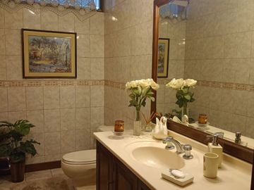Acogedora Casa en VENTA en Surco con excelentes acabados🏡