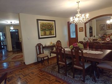 Acogedora Casa en VENTA en Surco con excelentes acabados🏡