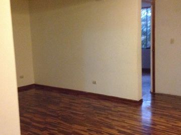 SURQQUILLO, BARRIO MEDICO, VENTA DEPARTAMENTO 2DO PISO