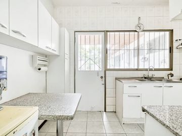 EN VENTA LINDA CASA EN LA REINA