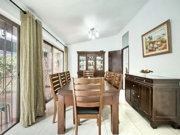 EN VENTA LINDA CASA EN LA REINA