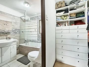 EN VENTA LINDA CASA EN LA REINA