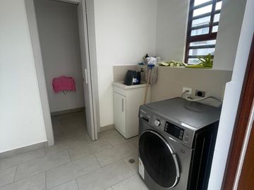 Casa Amoblada en Alquiler - Urbanización Manta Tenis