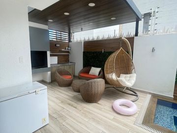 Casa Amoblada en Alquiler - Urbanización Manta Tenis