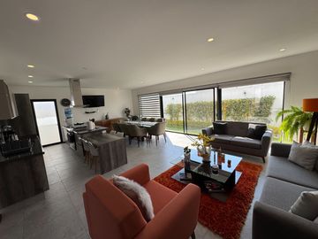 VENTA DE CASA EN LOMAS DE ANGELOPOLIS 1